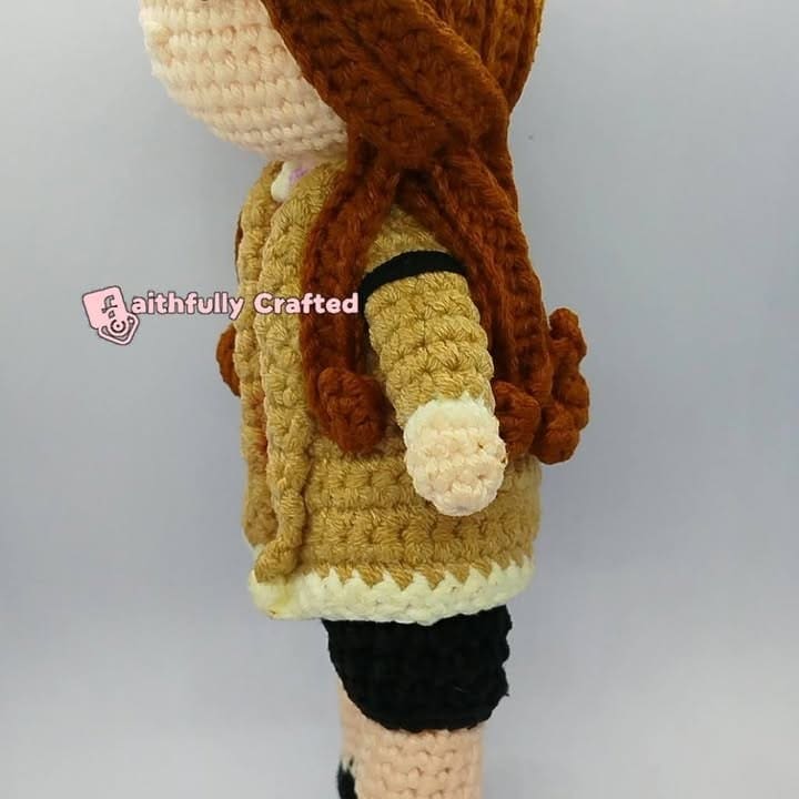 Take a peek — handmade crochet characters by Faith
