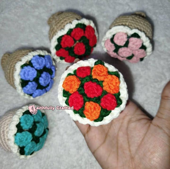 Blooms that last a lifetime. 🌷✨

​Whether you need a little desk companion or a thoughtful gift for someone special, these handmade crochet bouquets are ready to brighten any space! Which color is yo